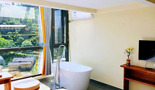 Deluxe Double Room with Bath