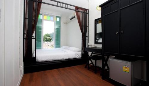 Standard Twin Room with Balcony