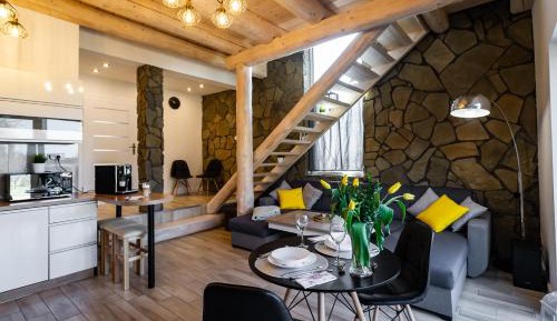 Two-Bedroom Apartment with Mountain View