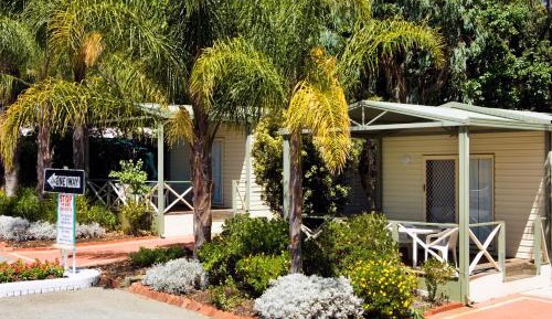 Two-Bedroom Chalet with Private Bathroom