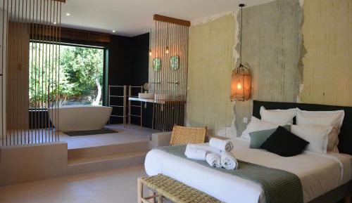 Deluxe Double Room with Bath