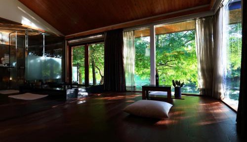 King Room with Lake View