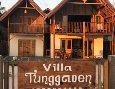 Villa - Beach Front