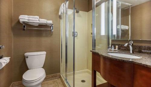 King Suite with Whirlpool - Non-Smoking