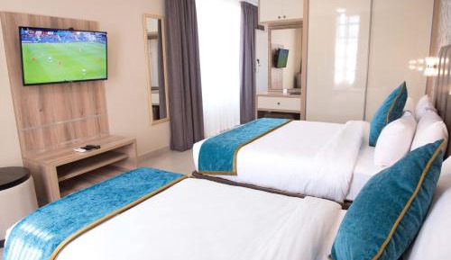 Deluxe Double Room (2 Adults + 1 Child)