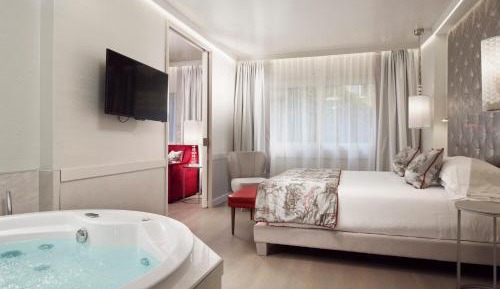 Premium Suite with Jacuzzi