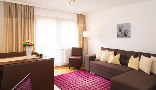 Apartment with Garden View