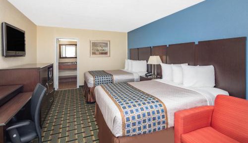Double Room with Two Double Beds - Smoking