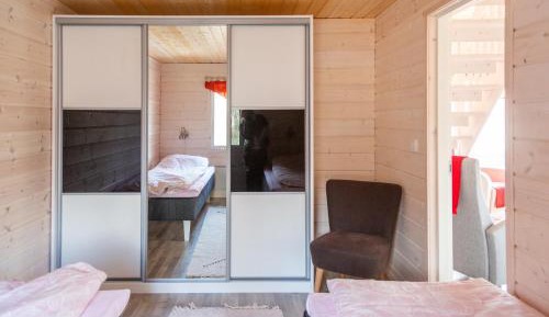 Two-Bedroom Cottage with Sauna