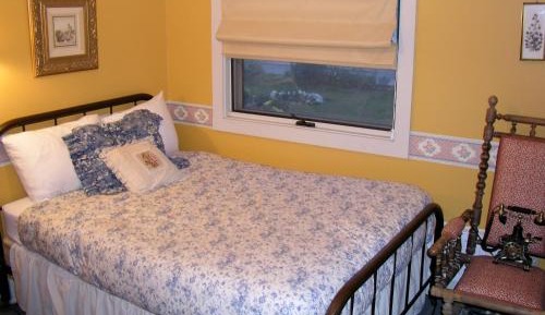 Queen Room with Garden View