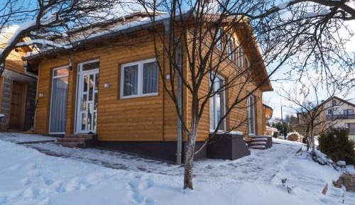 Bungalow with Garden View