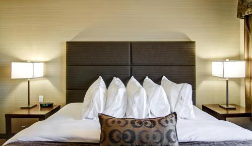 Honeymoon Suite
