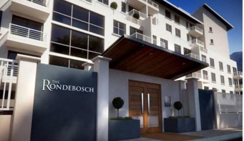 Apartment with Mountain View