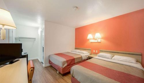Deluxe Quadruple Room - Non-Smoking
