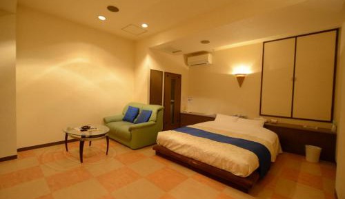 Double Room with Private Bathroom - Smoking