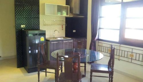 Studio with Mountain View