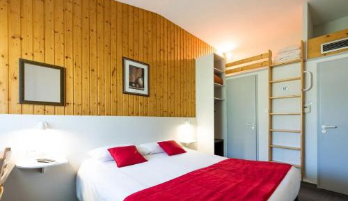  Triple Room with 1 Double bed and 1 Single Bed