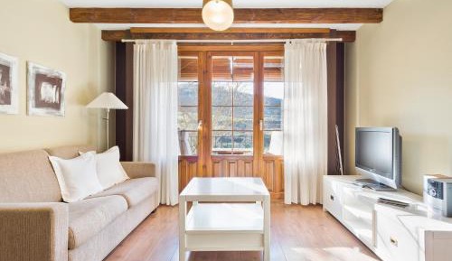 Two-Bedroom Apartment Riguel