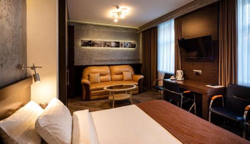 Deluxe Double or Twin Room