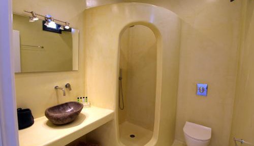 Standard Suite with Jetted Pool