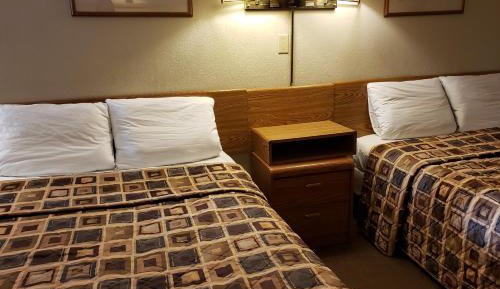 Queen Room with Two Queen Beds - Non Smoking