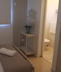 Deluxe Double Room (2 Adults + 1 Child)