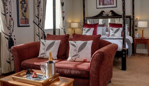 Suite with King Bed - Non-Smoking