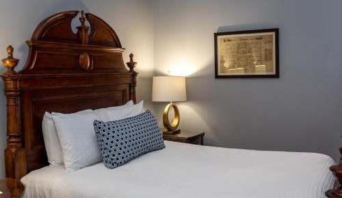 Deluxe Queen Room with Two Queen Beds