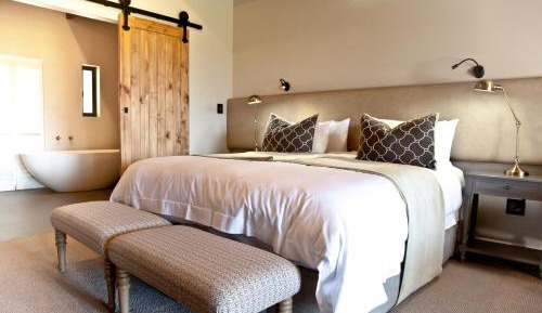 Deluxe Double or Twin Room with Mountain View
