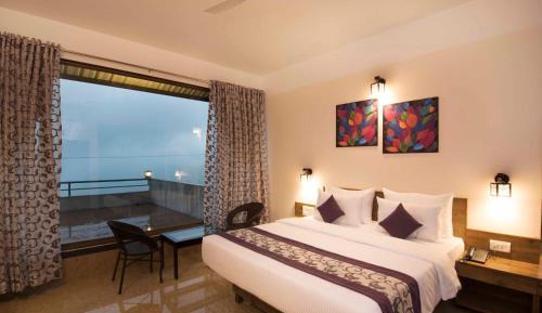 Quadruple Room with Balcony