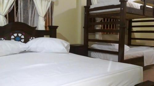 Quadruple Room with Private Bathroom