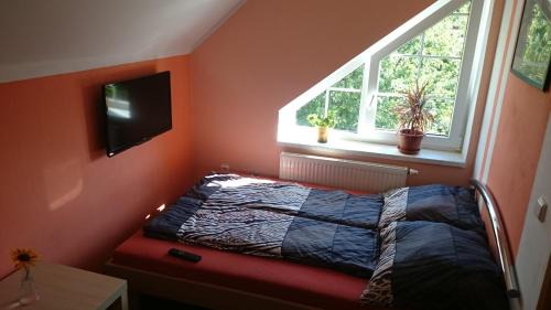 Standard Double Room with Shared Bathroom