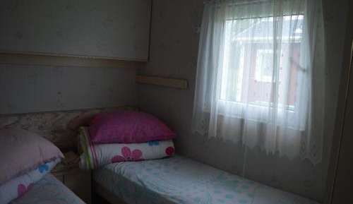 Cottage (8 Adults)