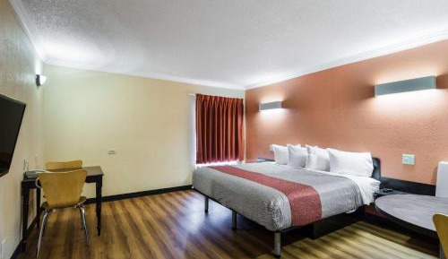 King Room - Non-Smoking