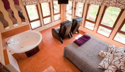 One-Bedroom Villa (2 Adults)