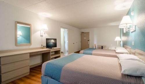 Queen Room with Two Queen Beds - Non-Smoking
