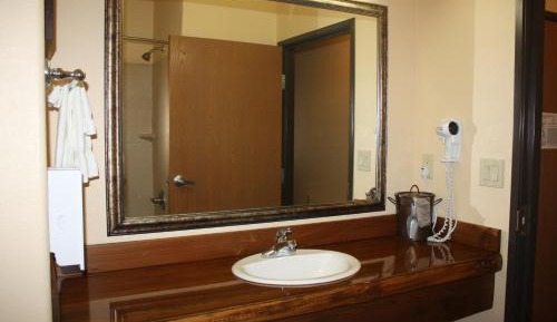 King Suite with Spa Bath