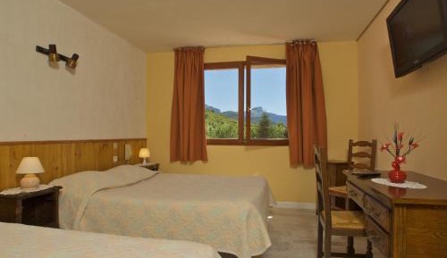 Triple Room with Mountain View