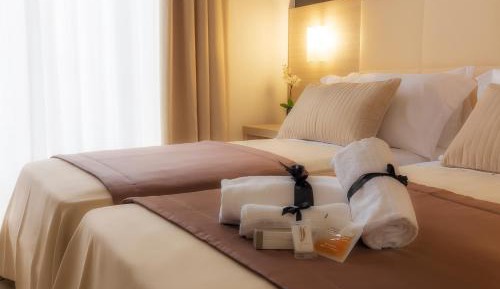 Deluxe Double or Twin Room with Balcony