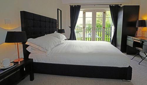 King Room with Balcony