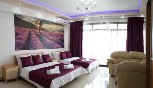 Apartment with Lake View