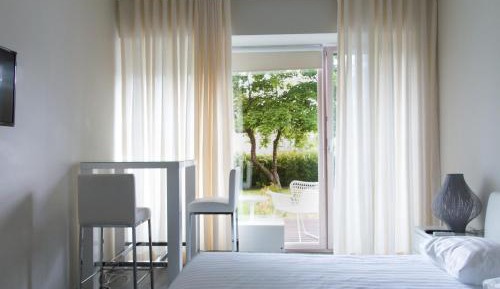 Studio Apartment with Terrace