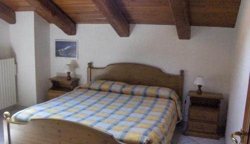One-Bedroom Apartment with Terrace (6 Adults)