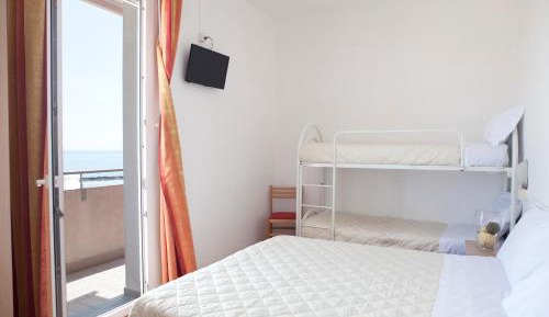 Quadruple Room with Sea View