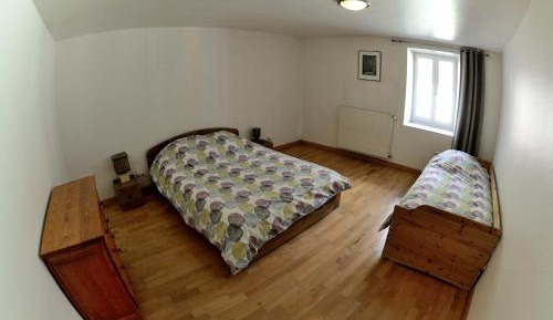Triple Room with Shared Bathroom