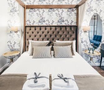 Suite with Spa Access