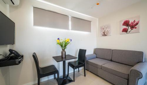 One-Bedroom Suite