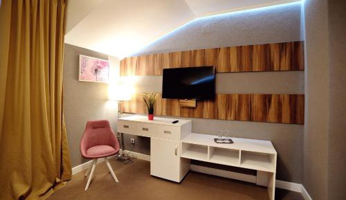 Large Double Room