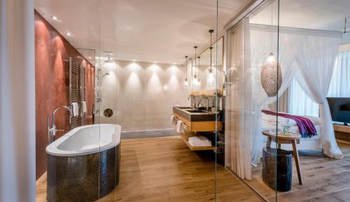 Superior King Suite