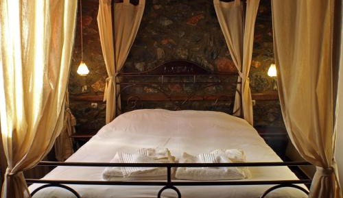 One-Bedroom Apartment (1 - 3 Adults)